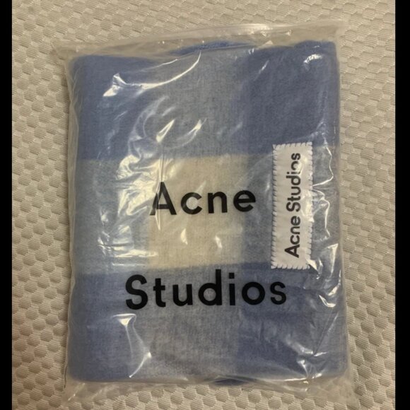 Acne studios scarf - Picture 1 of 4